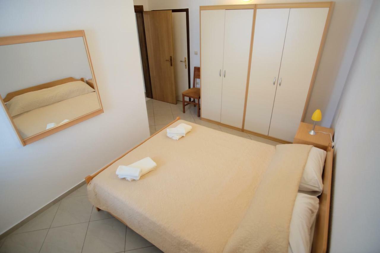 Apartmani Svemir Drage Luaran gambar